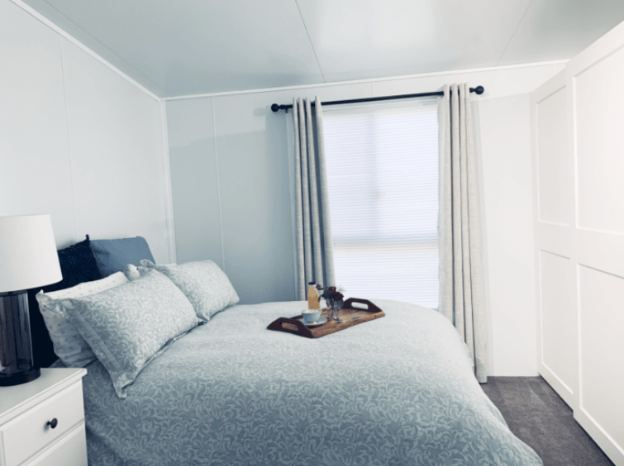 VanHomes - Bedroom layout