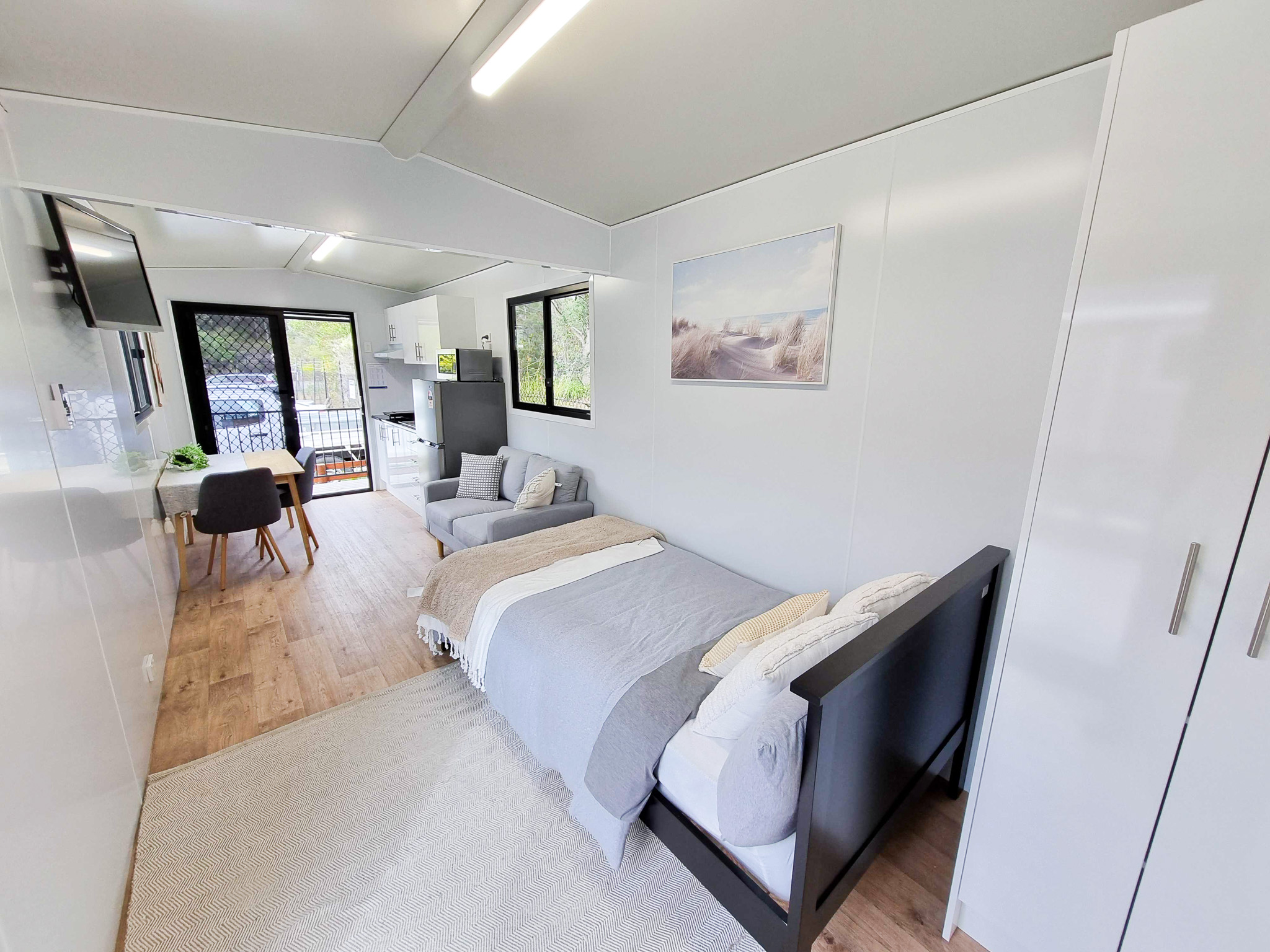 VanHomes 781S Studio Suite